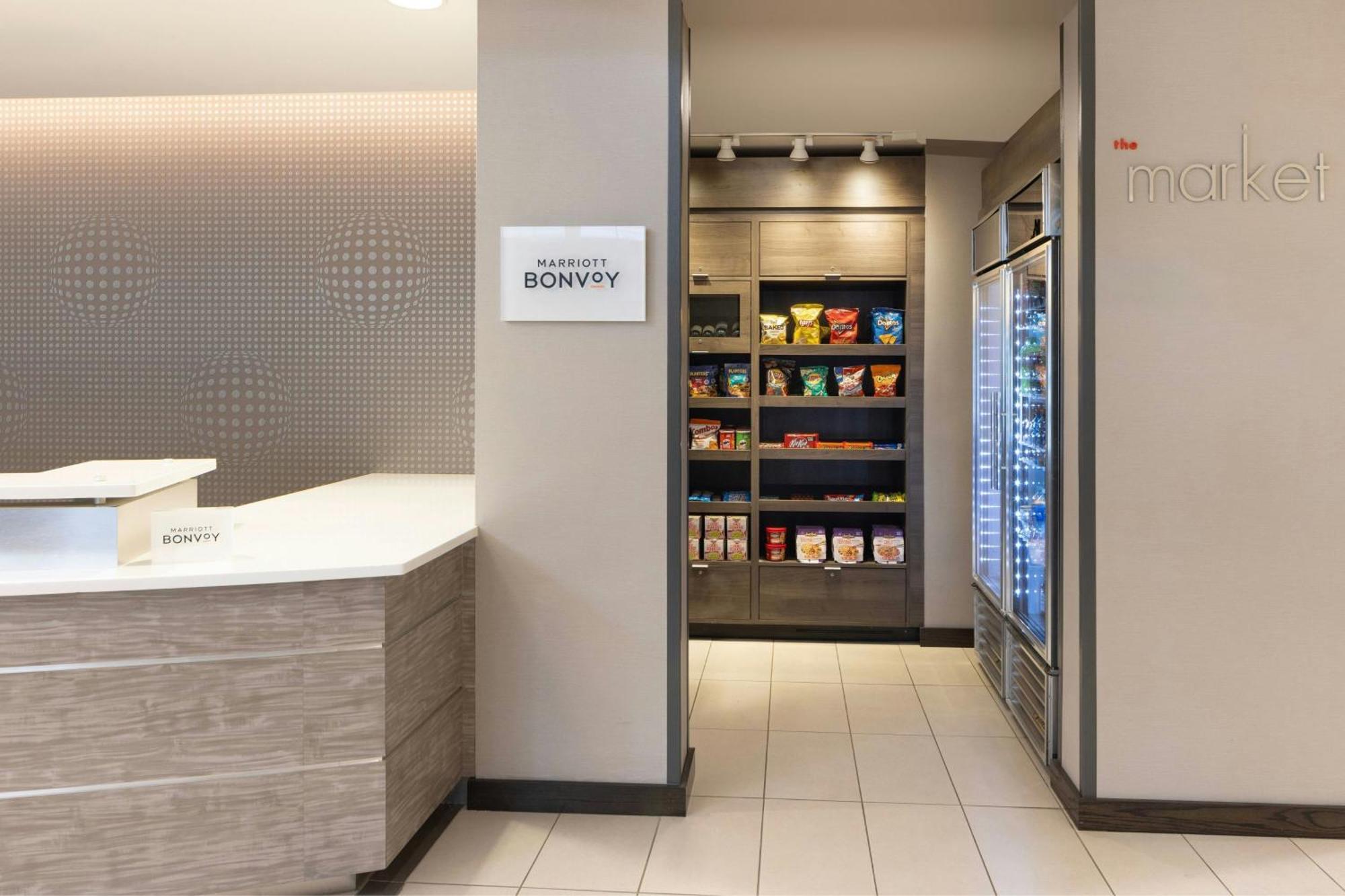 By Marriott Albany Hotel Clifton Park