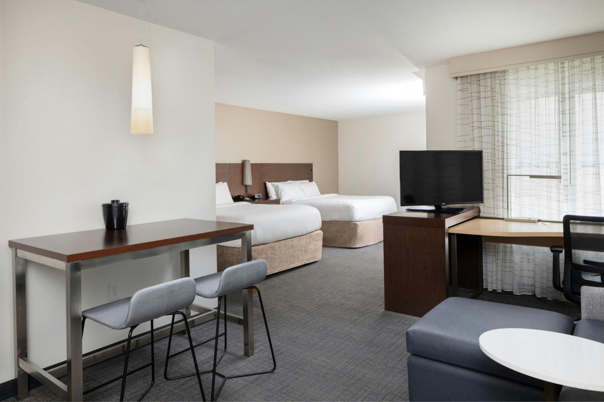 By Marriott Albany