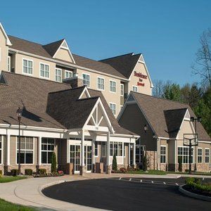By Marriott Albany 3*
